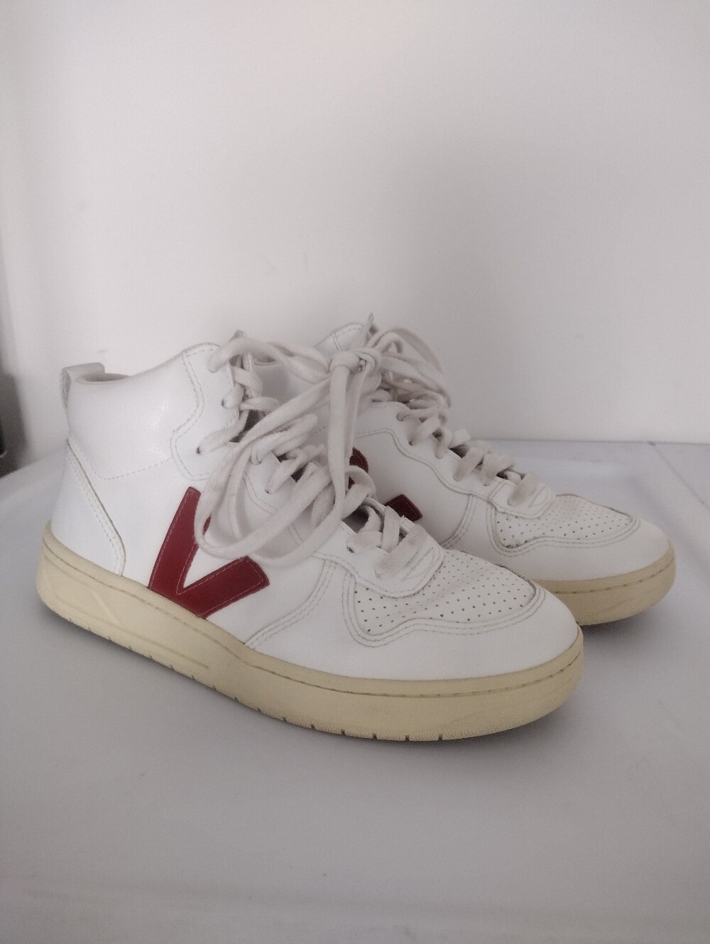 Veja V-15 Mid Top Sneakers